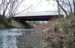 RIC-Orange St. - Looking NNW @ S face of bridge - further downstream